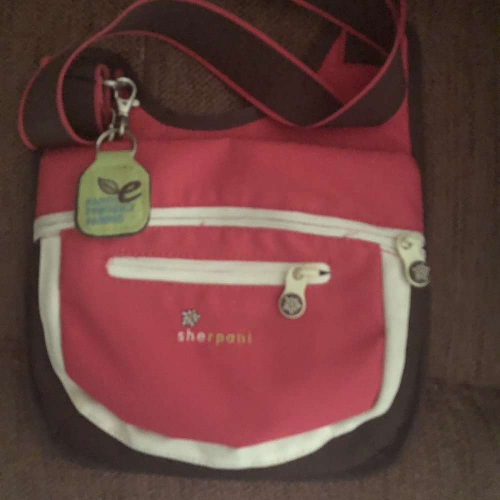 Sherpani Switch Crossbody Purse- 509 $30 or $25 w/offer